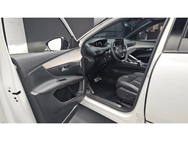 Peugeot 3008 1.5 BlueHDi GT | Адаптивен круиз | Масаж | Панорам - автомобили, коли, обяви за нови и употребявани 8