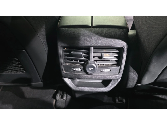 Peugeot 3008 1.5 BlueHDi GT Line | Адаптивен круиз | Панорама - автомобили, коли, обяви за нови и употребявани 16