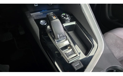 Peugeot 3008 1.5 BlueHDi GT Line | Адаптивен круиз | Панорама - автомобили, коли, обяви за нови и употребявани 8