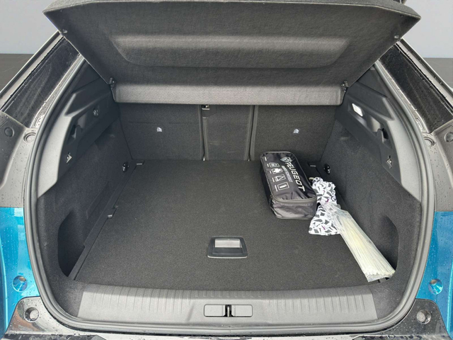 Peugeot 3008 E-3008 GT Electric AWD 239 кВ 320 к.с. - автомобили, коли, обяви за нови и употребявани 13