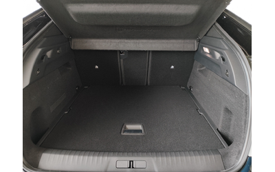 Peugeot 3008 GT Electric 157 кВ 210 к.с. - автомобили, коли, обяви за нови и употребявани 15