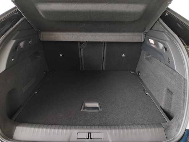 Peugeot 3008 GT Electric 157 кВ 210 к.с. - автомобили, коли, обяви за нови и употребявани 15
