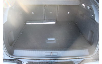 Peugeot 3008 GT Electric 157 кВ 210 к.с. - автомобили, коли, обяви за нови и употребявани 8
