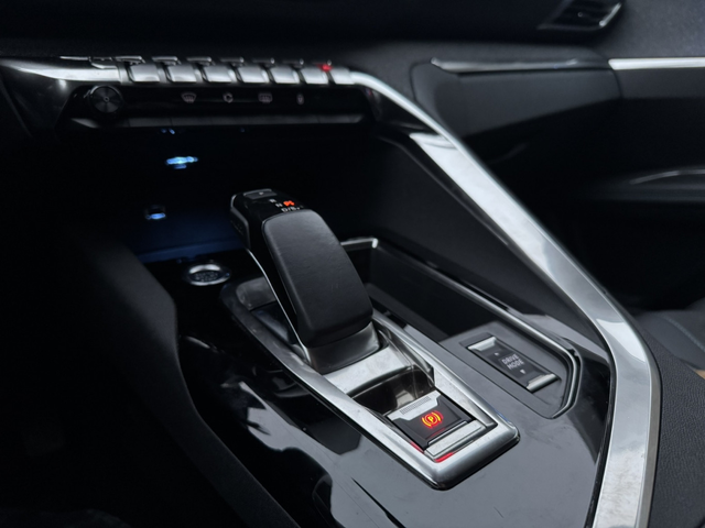 Peugeot 3008 New Line Up ALLURE PACK 1.6 Plug-in HYBRID 2WD 225 - автомобили, коли, обяви за нови и употребявани 9