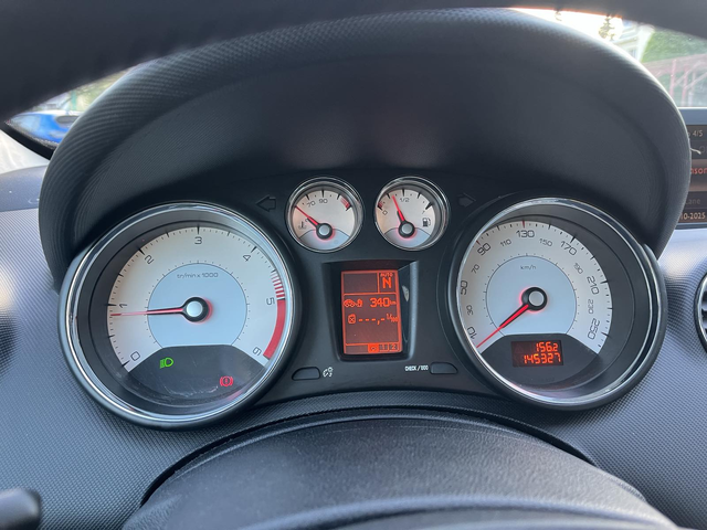 Peugeot 308 1.6 DISEL - автомобили, коли, обяви за нови и употребявани 16