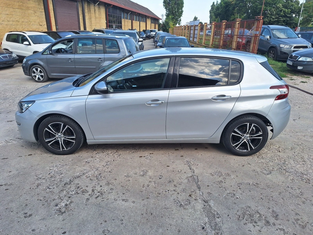 Peugeot 308 1, 2 I - автомобили, коли, обяви за нови и употребявани 1