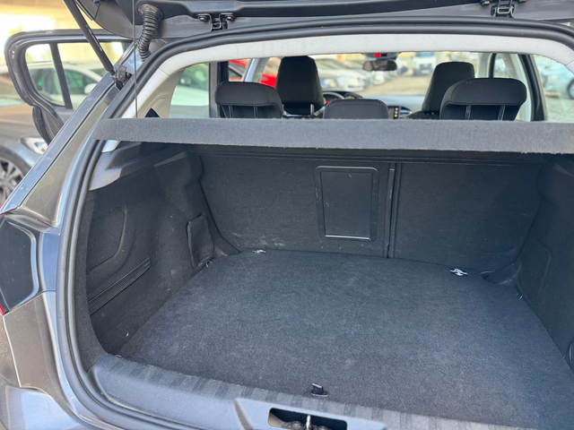 Peugeot 308 2.0e-HDI-NAVI-EURO6-6ск - автомобили, коли, обяви за нови и употребявани 10