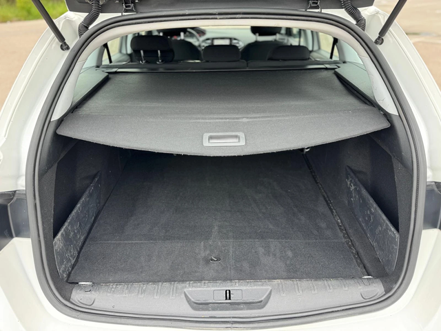 Peugeot 308 1.5HDI-NAVI-6ск-100-2019-EURO6 - автомобили, коли, обяви за нови и употребявани 9