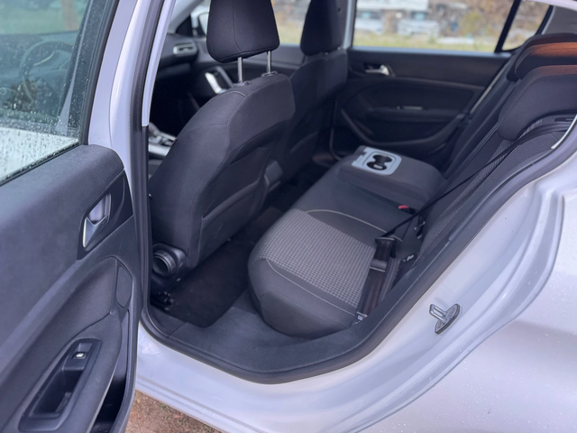 Peugeot 308 1.5HDI-EAT8-131-NAVI-EURO6 - автомобили, коли, обяви за нови и употребявани 10