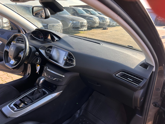 Peugeot 308 2.0HDI Allure AVTOMAT/NAVI/KOJA/PANORAMA/KAMERA - автомобили, коли, обяви за нови и употребявани 10