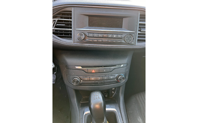 Peugeot 308 1.2i EURO 6 - автомобили, коли, обяви за нови и употребявани 10