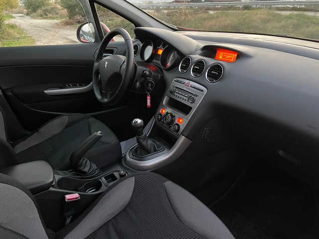 Peugeot 308 1.6i-120-ITALIA - автомобили, коли, обяви за нови и употребявани 7