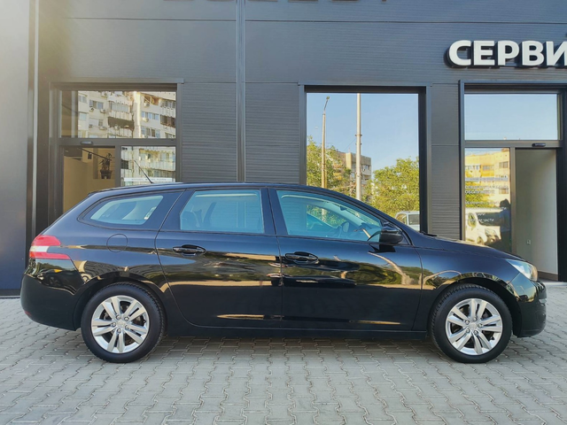 Peugeot 308 4-вр. Комби 131к.с. Бензин - автомобили, коли, обяви за нови и употребявани 4