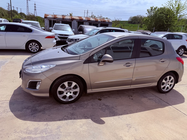 Peugeot 308 1.6hdi * 150000km* NOVA* - автомобили, коли, обяви за нови и употребявани 2