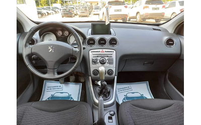 Peugeot 308 1.6i * BRC* Navi* Panorama* UNIKAT* - автомобили, коли, обяви за нови и употребявани 9