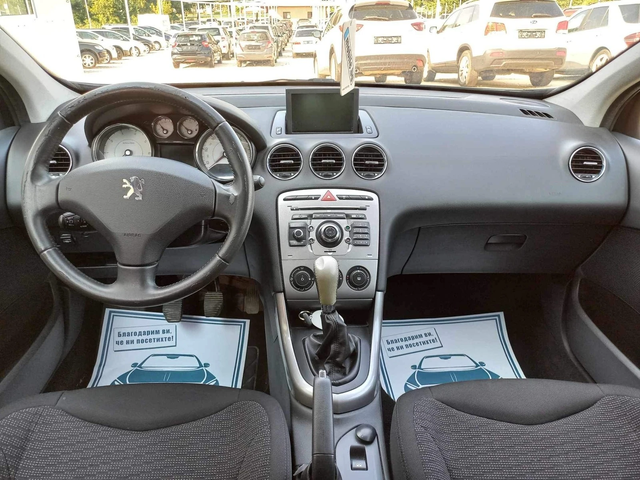 Peugeot 308 1.6i * BRC* Navi* Panorama* UNIKAT* - автомобили, коли, обяви за нови и употребявани 9