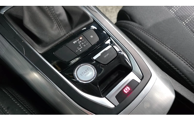 Peugeot 308 SW 1.6 BlueHDi Allure Auto - автомобили, коли, обяви за нови и употребявани 12