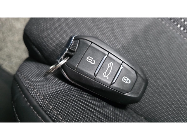 Peugeot 308 SW 1.6 BlueHDi Allure Auto - автомобили, коли, обяви за нови и употребявани 14