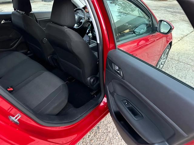 Peugeot 308 1.6HDI - автомобили, коли, обяви за нови и употребявани 12