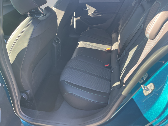 Peugeot 308 Allure - автомобили, коли, обяви за нови и употребявани 12