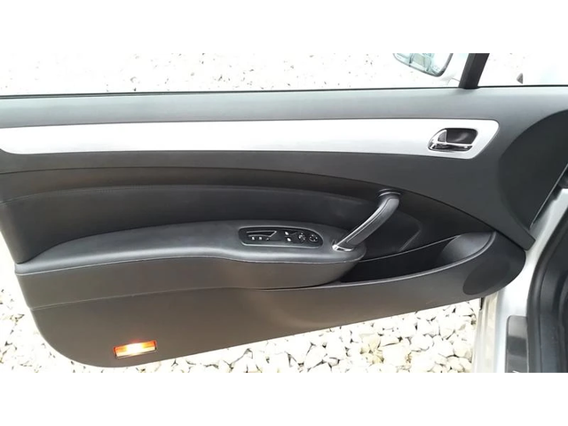 Peugeot 407 COUPE 2.7 HDI - автомобили, коли, обяви за нови и употребявани 6