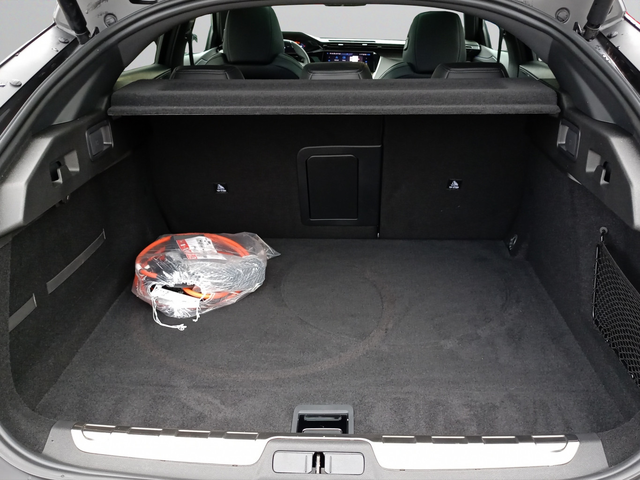 Peugeot 408 GT 1,6 Plug-in HYBRID 2WD 225 e-EAT8 EURO 6.4 - автомобили, коли, обяви за нови и употребявани 8