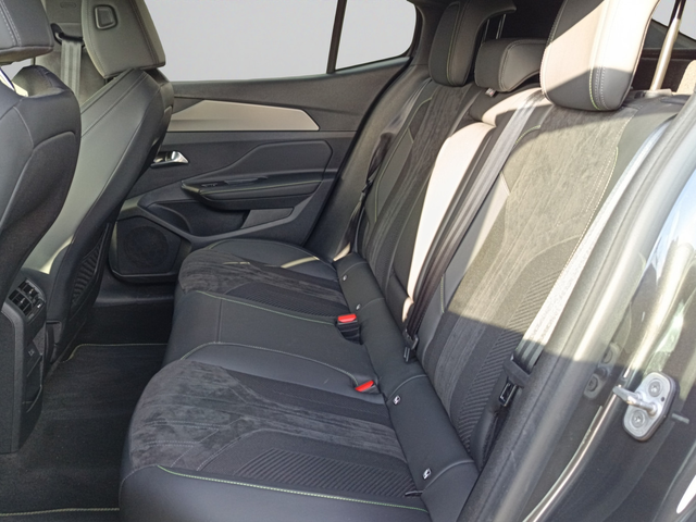 Peugeot 408  GT 1,6 Plug-in HYBRID 2WD 225 e-EAT8 EURO 6.4 - автомобили, коли, обяви за нови и употребявани 14