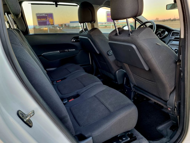 Peugeot 5008 1.6 HDI 115ks.EVRO 5B - автомобили, коли, обяви за нови и употребявани 16
