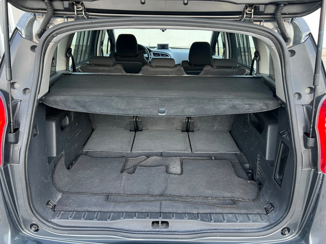 Peugeot 5008 2.0 HDI 150к.с. 7-местна - автомобили, коли, обяви за нови и употребявани 9