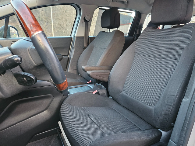 Peugeot 5008 1.6 Hdi Klimatronik/Euro-5A - автомобили, коли, обяви за нови и употребявани 10