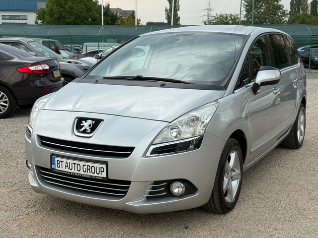 Peugeot 5008 1.6 HDI * * РЕАЛЕН ПРОБЕГ* * СЕРВИЗНА ИСТОРИЯ * * - автомобили, коли, обяви за нови и употребявани 1