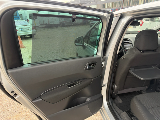 Peugeot 5008 1.6 HDI * * РЕАЛЕН ПРОБЕГ* * СЕРВИЗНА ИСТОРИЯ * * - автомобили, коли, обяви за нови и употребявани 7