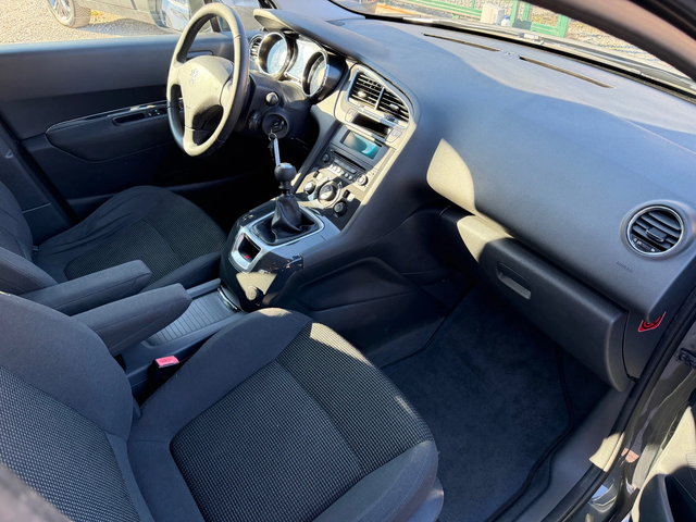 Peugeot 5008 1.6HDI 6 ck 7 Местен ITALIA - автомобили, коли, обяви за нови и употребявани 8