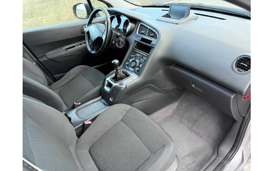 Peugeot 5008 1.6 HDI / FACELIFT / LED / 6+ 1 / NAVI / PARKTRONI - автомобили, коли, обяви за нови и употребявани 11