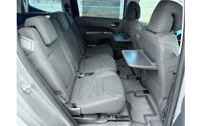 Peugeot 5008 1.6 HDI / FACELIFT / LED / 6+ 1 / NAVI / PARKTRONI - автомобили, коли, обяви за нови и употребявани 13