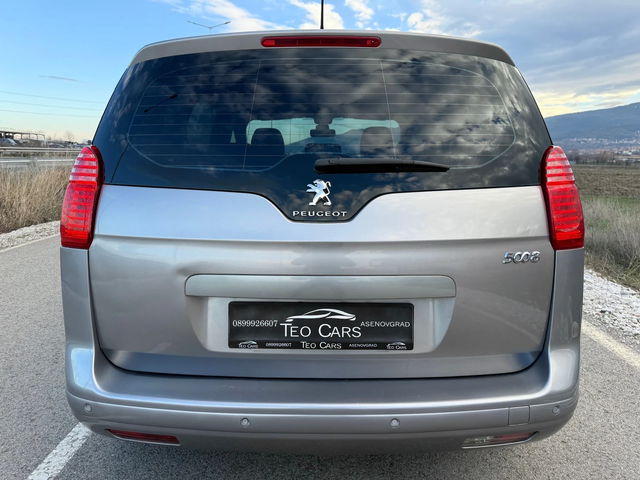 Peugeot 5008 1.6 HDI / FACELIFT / LED / 6+ 1 / NAVI / PARKTRONI - автомобили, коли, обяви за нови и употребявани 5