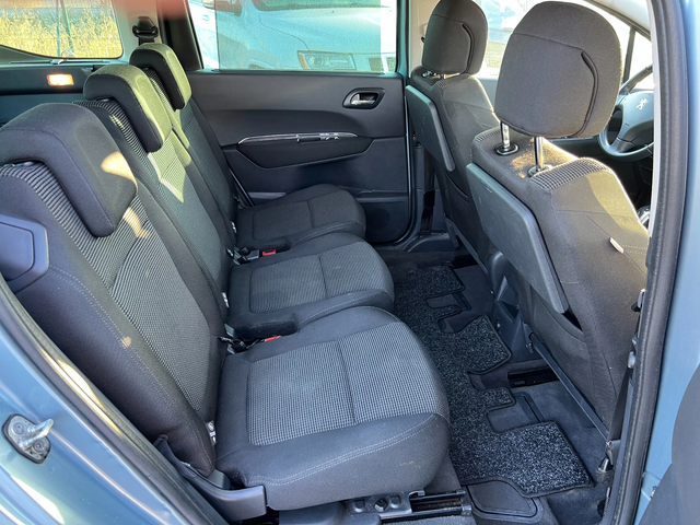 Peugeot 5008 - автомобили, коли, обяви за нови и употребявани 13