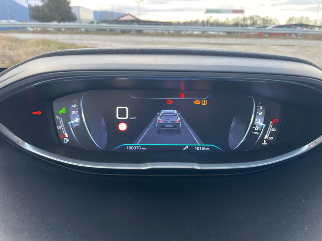 Peugeot 5008 1.6HDI-LED-KAMERA-ITALIA - автомобили, коли, обяви за нови и употребявани 15