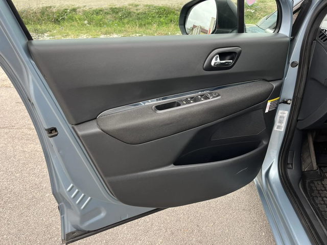 Peugeot 5008 1.6HDI 112кс EURO 5 ПЕРФЕКТНО ВНОС ИТАЛИЯ - автомобили, коли, обяви за нови и употребявани 6