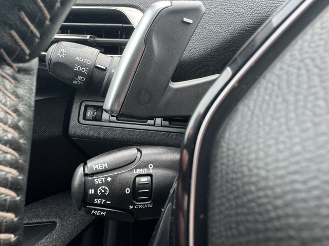 Peugeot 5008 1.5 / 6+ 1 места / Автомат / ЛИЗИНГ - автомобили, коли, обяви за нови и употребявани 14