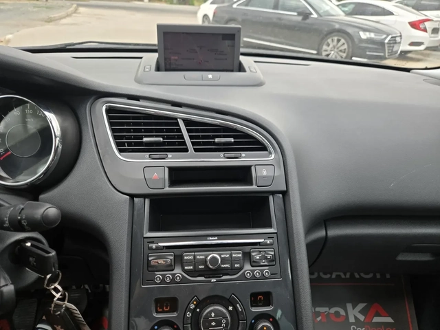 Peugeot 5008 1.6HDI-112kc= 6СКОРОСТИ= НАВИ= АВТОПИЛОТ - автомобили, коли, обяви за нови и употребявани 14
