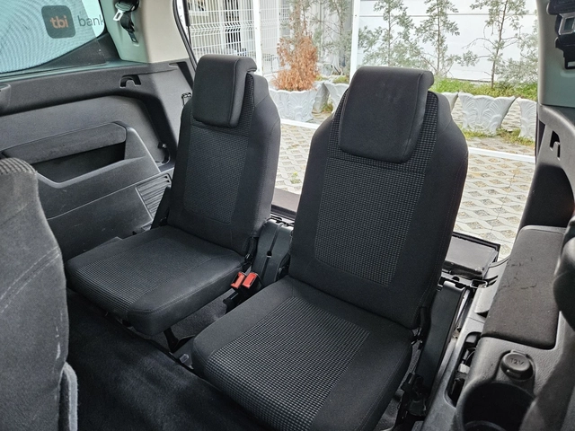 Peugeot 5008 1.6i-120кс= ГАЗ* LANDI RENZO= 7МЕСТА= ПАНОРАМА - автомобили, коли, обяви за нови и употребявани 8