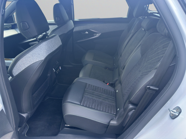 Peugeot 5008 GT EXCLUSIVE - автомобили, коли, обяви за нови и употребявани 10
