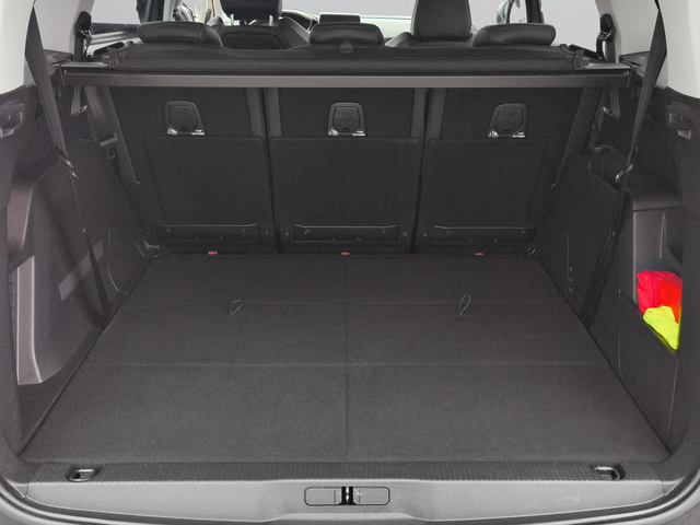 Peugeot 5008 NEW ALLURE 1.5 BlueHDi 130 BVM6 E 6.2 - автомобили, коли, обяви за нови и употребявани 12