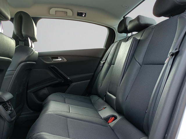 Peugeot 508 ALLURE 1.6HDI / 120 EAT6 STT - автомобили, коли, обяви за нови и употребявани 9