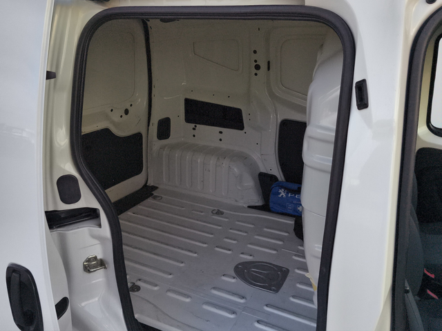 Peugeot Bipper товарен FOURGON COURT 1.3 BlueHDI 80 - автомобили, коли, обяви за нови и употребявани 11