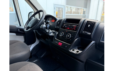 Peugeot Boxer 2.0 - автомобили, коли, обяви за нови и употребявани 12