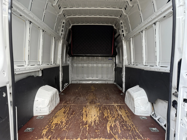 Peugeot Boxer 2.0 - автомобили, коли, обяви за нови и употребявани 13