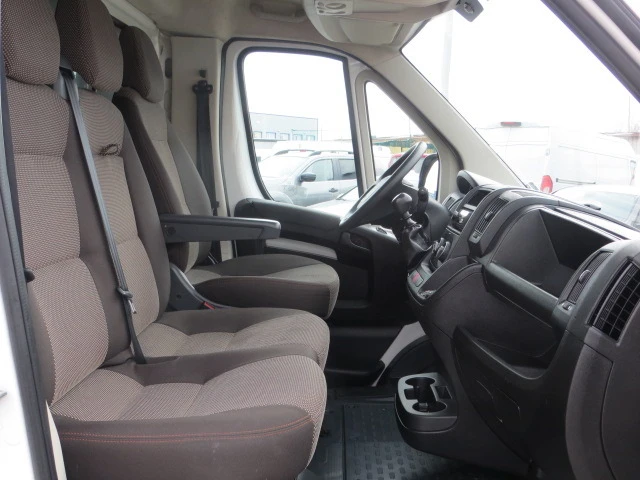 Peugeot Boxer 2,2 HDI EURO 6D - автомобили, коли, обяви за нови и употребявани 10