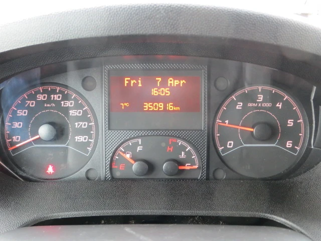 Peugeot Boxer 2,2 HDI EURO 6D - автомобили, коли, обяви за нови и употребявани 9